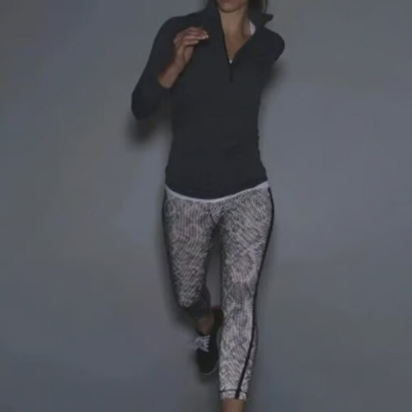 Lululemon Kill the Lights Out Reflective Reptile Pace Tight 6 Luxe Edition - Picture 2 of 6